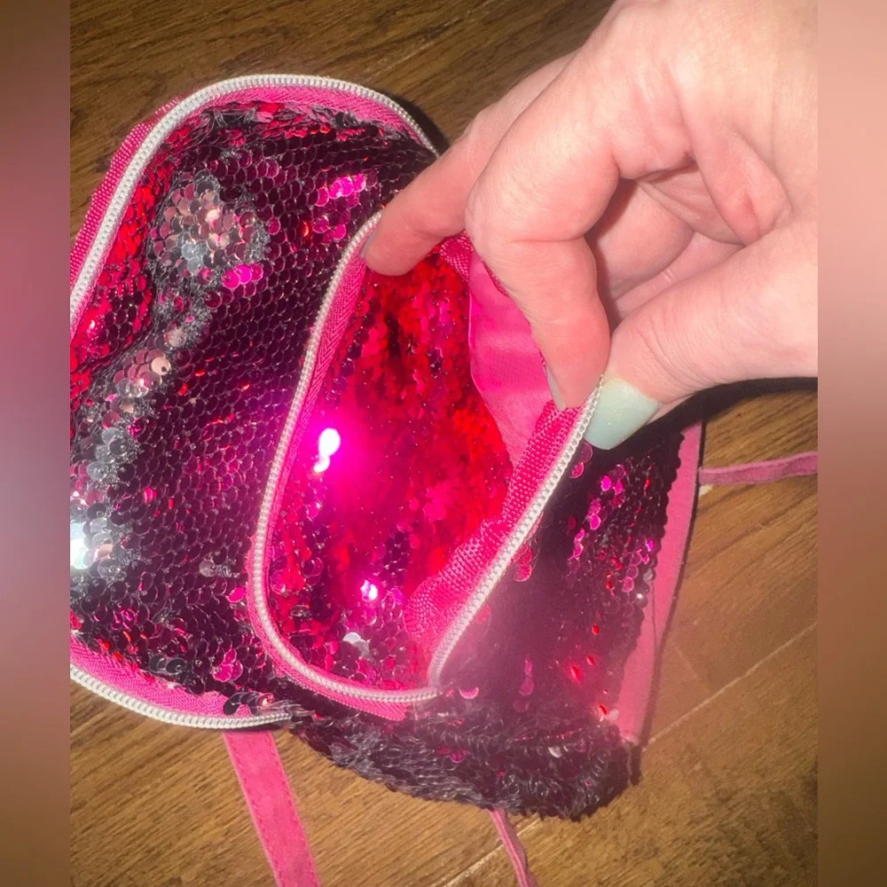 Sequined unicorn backpack color change pink & silver